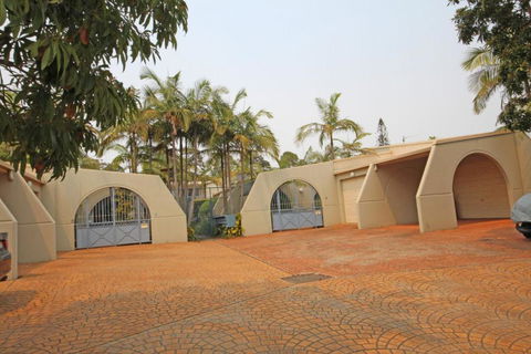 Santa Barbara - Tweed Heads Accommodation 6