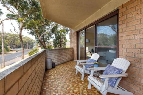 20 Booneroo â€“ Walk To The Beach - Tweed Heads Accommodation 6