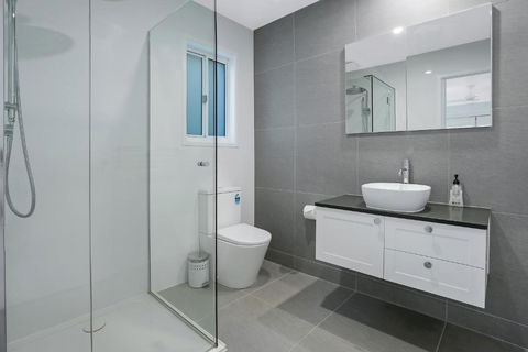 Walk To Hastings Street Noosa Sound - Tweed Heads Accommodation 1