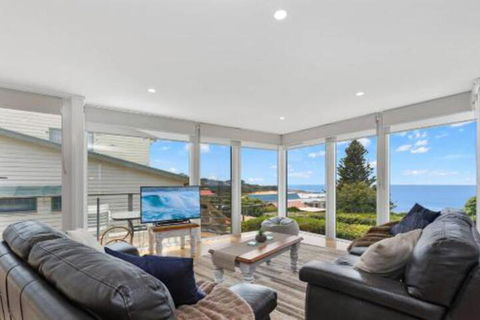 COASTAL HAVEN Panoramic Ocean Views - Tweed Heads Accommodation 0