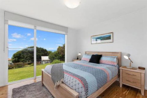 COASTAL HAVEN Panoramic Ocean Views - Tweed Heads Accommodation 3