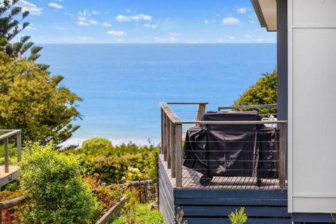 COASTAL HAVEN Panoramic Ocean Views - Tweed Heads Accommodation 7