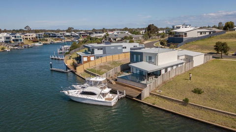 Anchored Access To The Gippsland Lakes - Tweed Heads Accommodation 5