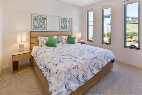 Anchored Access To The Gippsland Lakes - Tweed Heads Accommodation 4