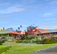 Magnificent Cotillion by Your Innkeeper - Tweed Heads Accommodation