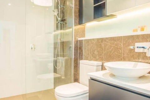 Stunning Waterview Stylish Waterfront Apt In WWP - Tweed Heads Accommodation 5