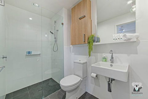 NEW Cozy Comfy APT Near Sydney Airport & CBD - Tweed Heads Accommodation 7