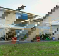 Waterfront Villa in Sanctuary Lakes - Tweed Heads Accommodation