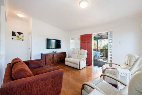 Heart Of Peregian, 19 Piper Street, Peregian Beach, Noosa Area - Tweed Heads Accommodation 5