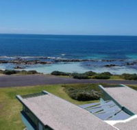 Boathouse nearly in the water  wonderful views - Tweed Heads Accommodation