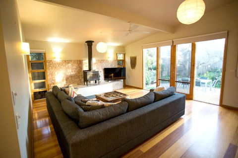 SUNNY DAZE - Tweed Heads Accommodation 5