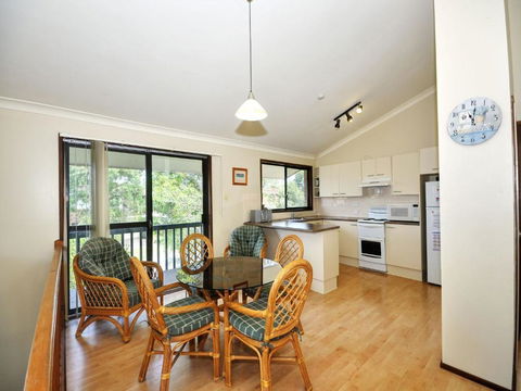 Pet Friendly On Pelican Close To Myall River - Tweed Heads Accommodation 1