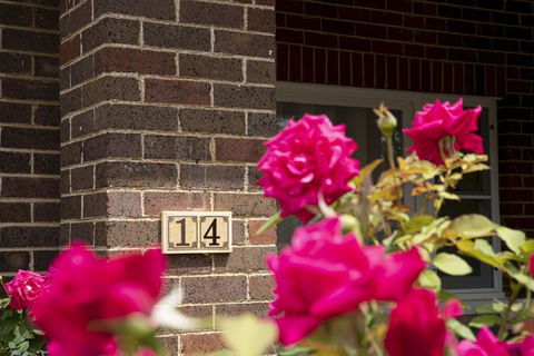 Rose Cottage Charming Double Brick Near Cook Park & CBD - Tweed Heads Accommodation 4