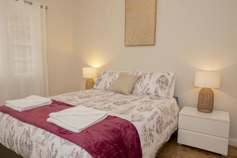 Rose Cottage Charming Double Brick Near Cook Park & CBD - Tweed Heads Accommodation 7