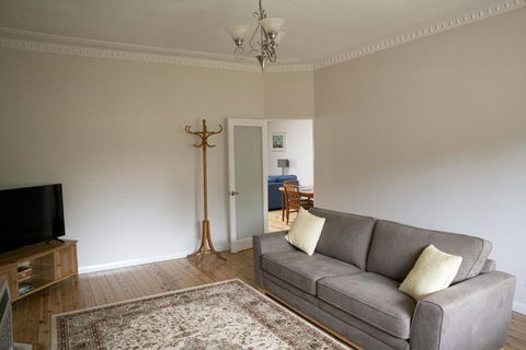 Rose Cottage Charming Double Brick Near Cook Park & CBD - Tweed Heads Accommodation 6