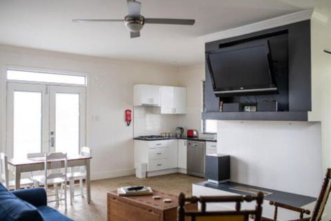Five Bed Five Bath Five Star View 2 Mins To CBD Wentworth Estate - Tweed Heads Accommodation 7
