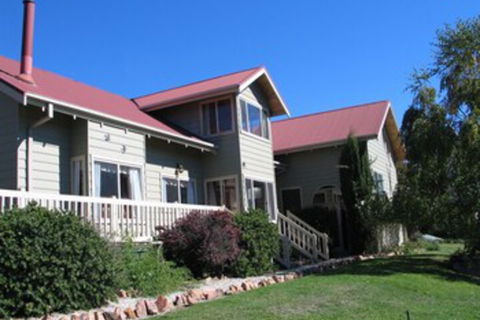 Alpine Stag Lodge Unit 2 - Tweed Heads Accommodation 0