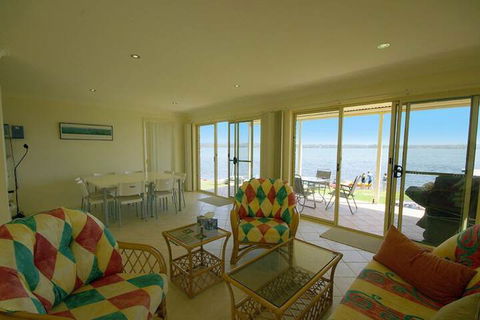 Blue Water At Mannering Park - Tweed Heads Accommodation 7