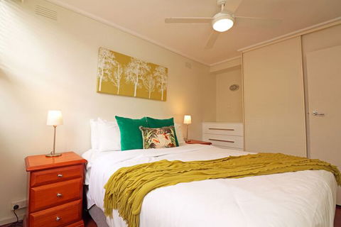 Colour Pop - Rejuvenate Stays - Tweed Heads Accommodation 2