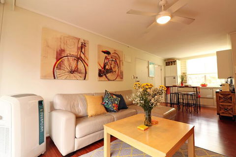 Colour Pop - Rejuvenate Stays - Tweed Heads Accommodation 5