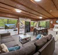 Boats And Bedzzz Houseboat Stays  Renmark River Villas - Tweed Heads Accommodation