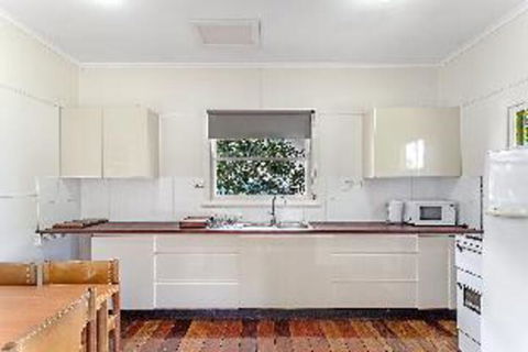 1 Bedroom House Government Road No. 102 PET FRIENDLY - Tweed Heads Accommodation 4