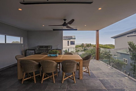Coffs At Surf Beach Phillip Island - Tweed Heads Accommodation 6