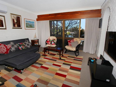 Anjuna 2 2 BDRM Budget Stay On Canal - Tweed Heads Accommodation 6