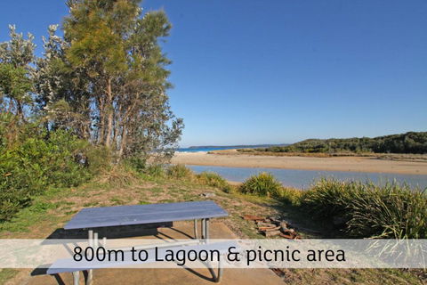 Berrara Lagoon Front Chalet - Tweed Heads Accommodation 1