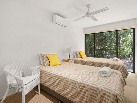 Avoca Beach Living 84 Avoca Drive Avoca Beach - Tweed Heads Accommodation 5