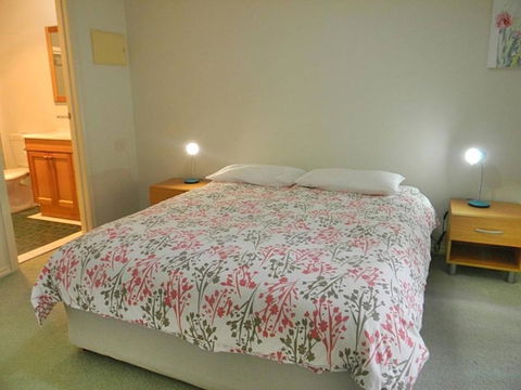 LAKESIDE2 - Tweed Heads Accommodation 4
