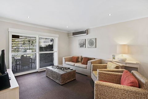 Pacific Blue Pool Spa & More Available In Complex! - Tweed Heads Accommodation 2