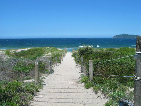 Pet Friendly Summer Cottage - Tweed Heads Accommodation 1