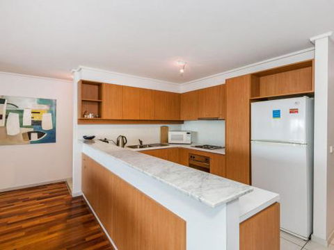 APARTMENT 10 PACIFIC APARTMENTS FREE WIFI! - Tweed Heads Accommodation 5