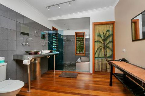 SANTORINIatPALM COVE - Tweed Heads Accommodation 3