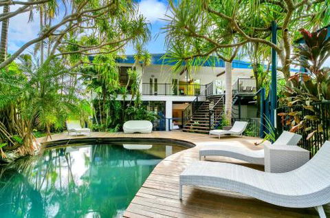 SANTORINIatPALM COVE - Tweed Heads Accommodation 0