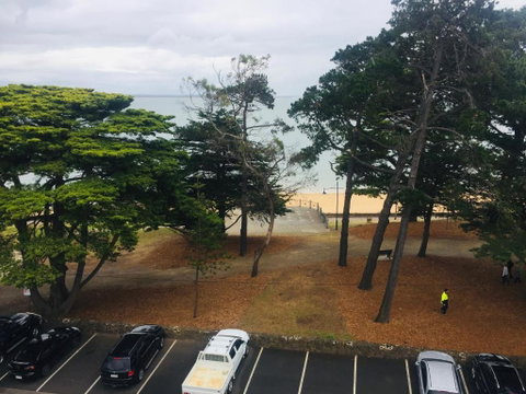 Stylish Island Getaway BEACHFRONT APARTMENT - Tweed Heads Accommodation 1
