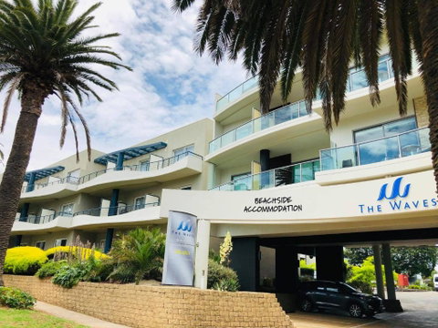 Stylish Island Getaway BEACHFRONT APARTMENT - Tweed Heads Accommodation 3