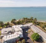 Stylish Island Getaway BEACHFRONT APARTMENT - Tweed Heads Accommodation