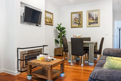 Woody Lifestyle One Bedroom Apartment - Tweed Heads Accommodation 3