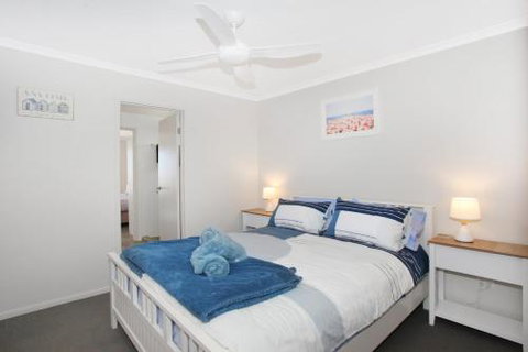 BEACH SHOPS & FABULOUS VACATION HOME! - Tweed Heads Accommodation 4