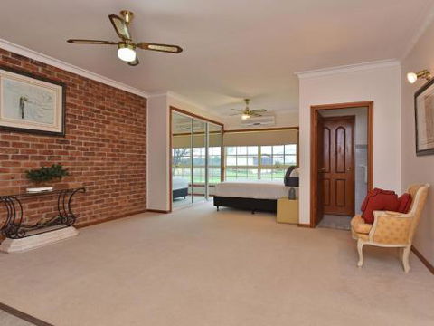 Wine Country Homestead 1br Studio - Tweed Heads Accommodation 3