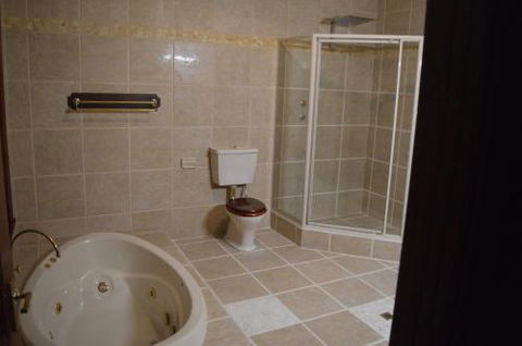 Gargoyle Lodge - Tweed Heads Accommodation 6