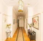 Hillside Cottage  Comfy Spacious Walk to CBD  Stannies - Tweed Heads Accommodation