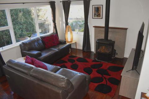 NEW Winston Cottage Leura Views & Location - Tweed Heads Accommodation 2