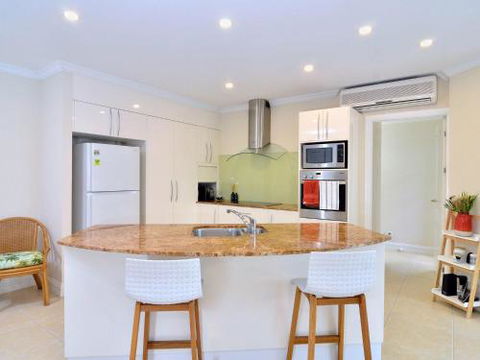 Walk To The Ocean In Five Minutes - Tweed Heads Accommodation 3