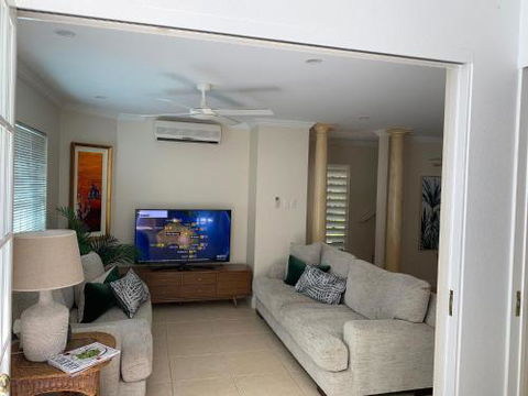Walk To The Ocean In Five Minutes - Tweed Heads Accommodation 5