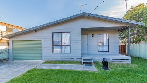Family Home On 14 Lansell In Cowes - Tweed Heads Accommodation 0