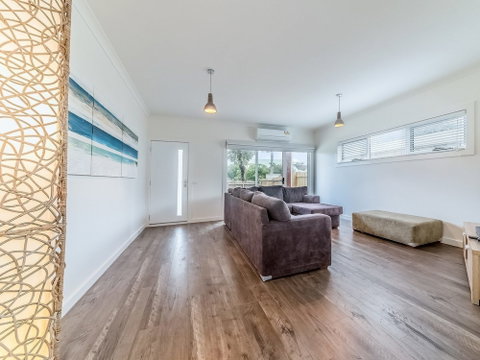 Genesta 5B House In Cowes - Tweed Heads Accommodation 1