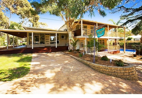 Beach House Units - 3 - Tweed Heads Accommodation 1